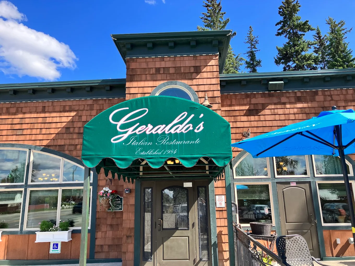Geraldo's green awning entrance